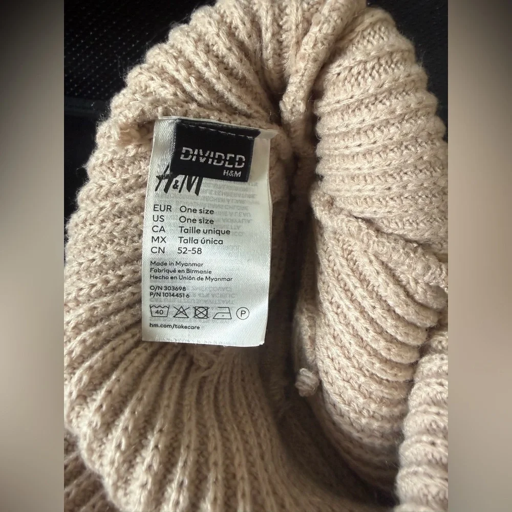 H&M Divided “Better” Days Beanie, Women’s Size OS, Beige Ribbed Knit Beanie/Hat - Picture 6 of 7